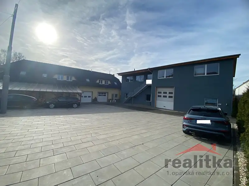 Prodej rodinného domu 701 m², pozemek 1602 m² · Krnovská, Opava – Předměstí